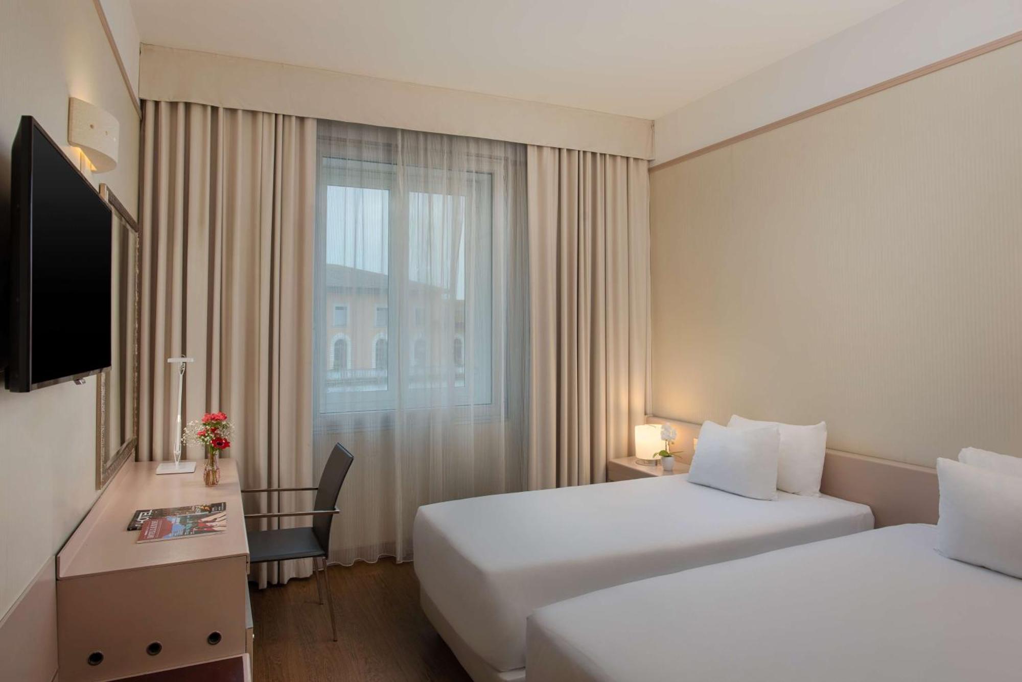 Standard Double or Twin Room,1685055717:JPEG